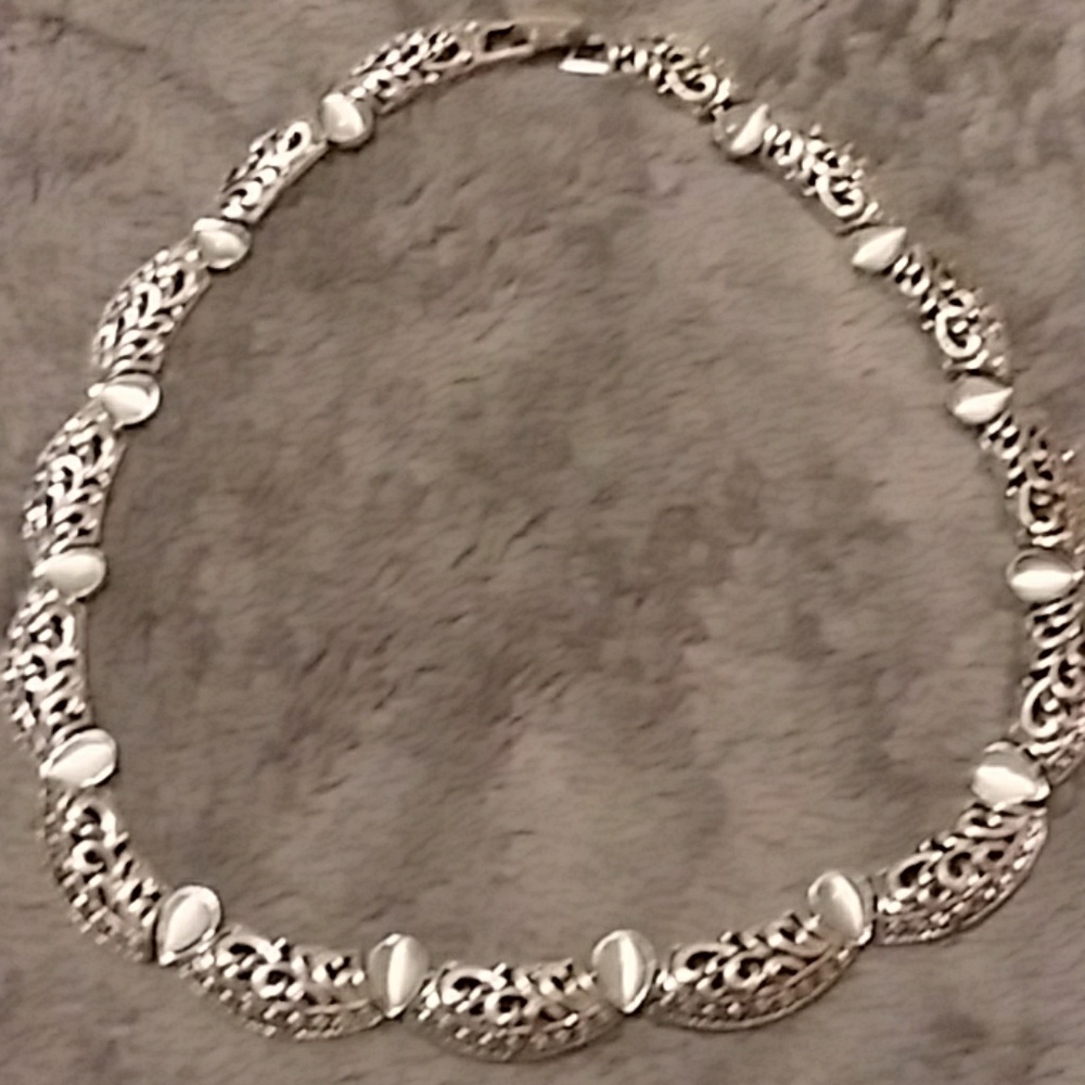 Lace filigree necklace in silver, choker
